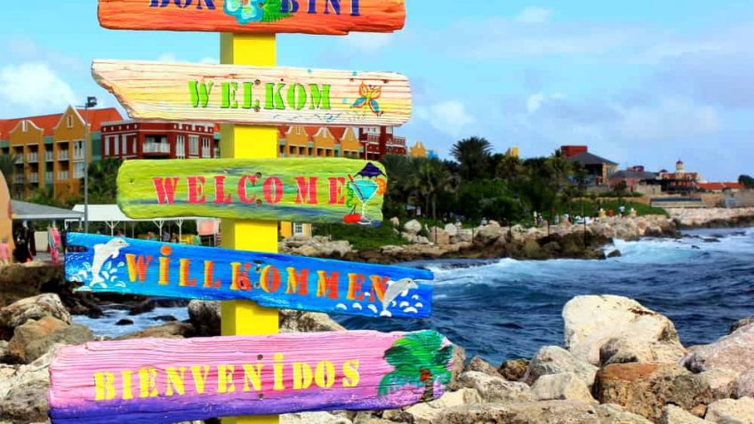 Les Papiamento Curacao