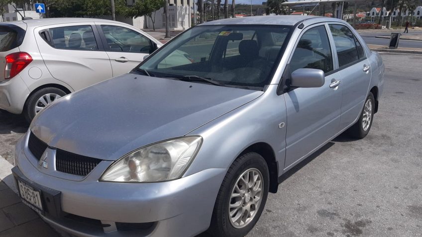 Mitsubishi Lancer - stage auto huren Curacao